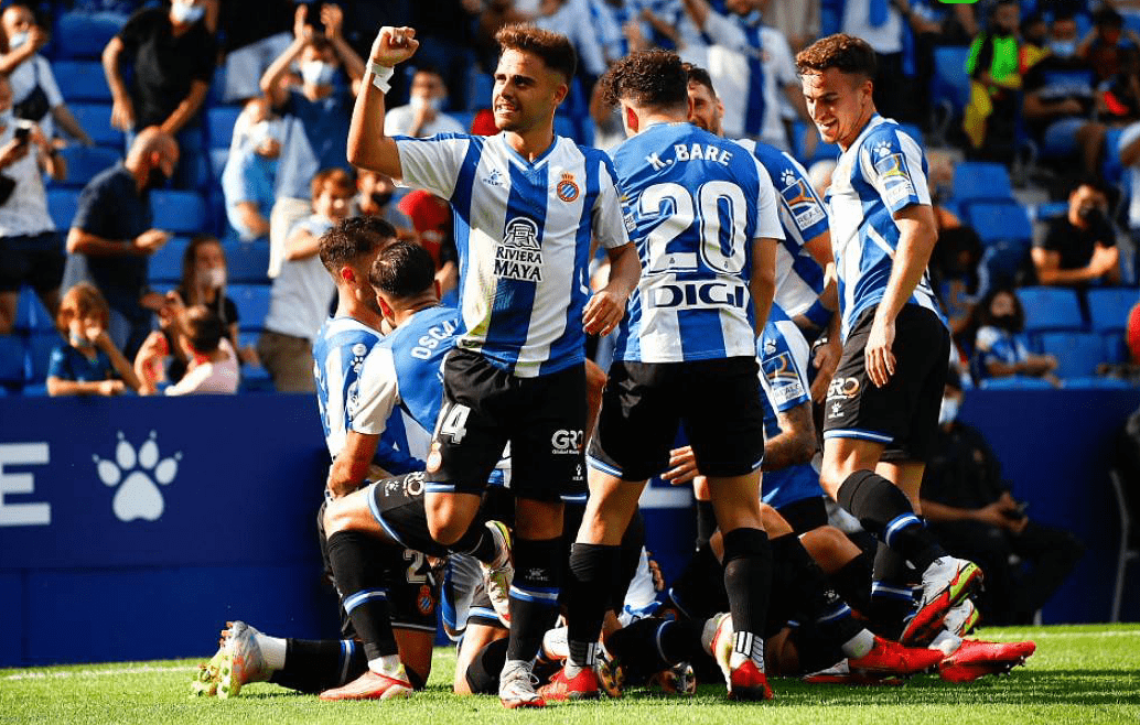 赫塔菲联赛首胜，豪取分追平积分榜，引发热议