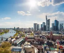 法兰克福奋力拼搏,确保保级危局,掌声雷动 法兰克福奋力拼搏,确保保级危局,掌声雷动