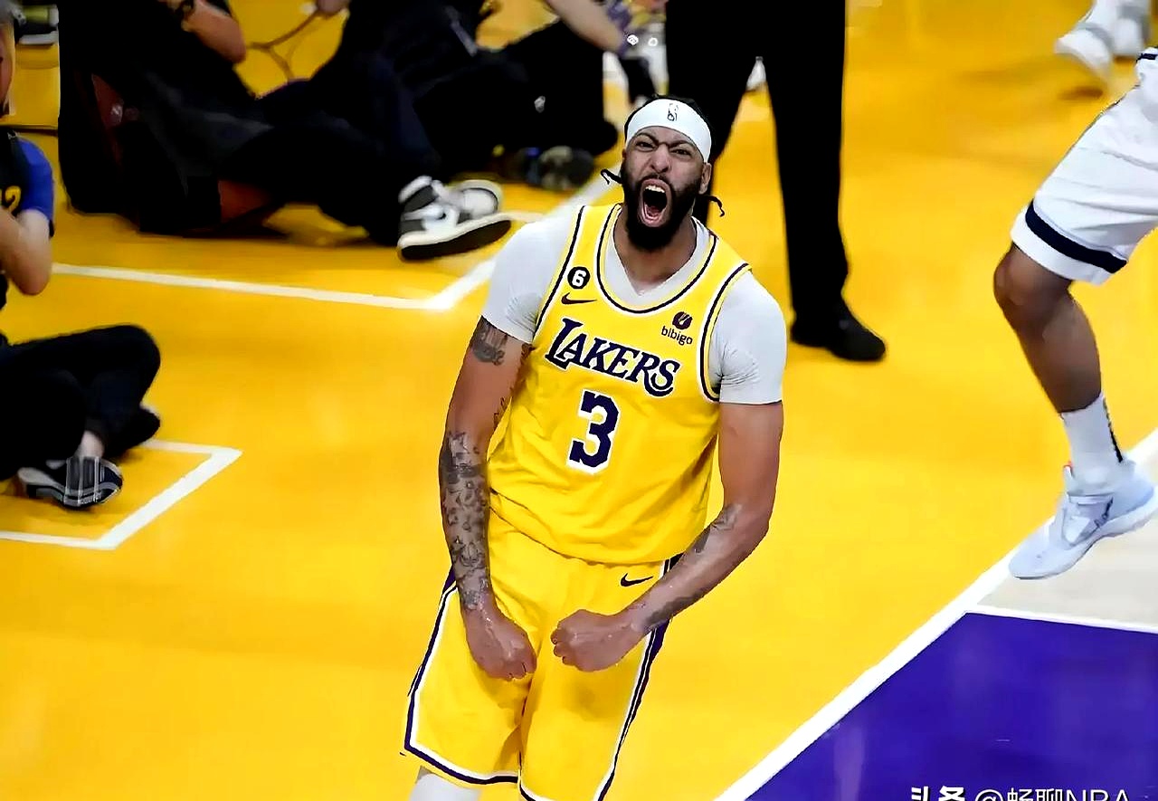 安东尼-戴维斯爆发,超越了自己的记录,全场震撼的简单介绍 安东尼-戴维斯爆发,超越了自己的记录,全场震撼的简单介绍