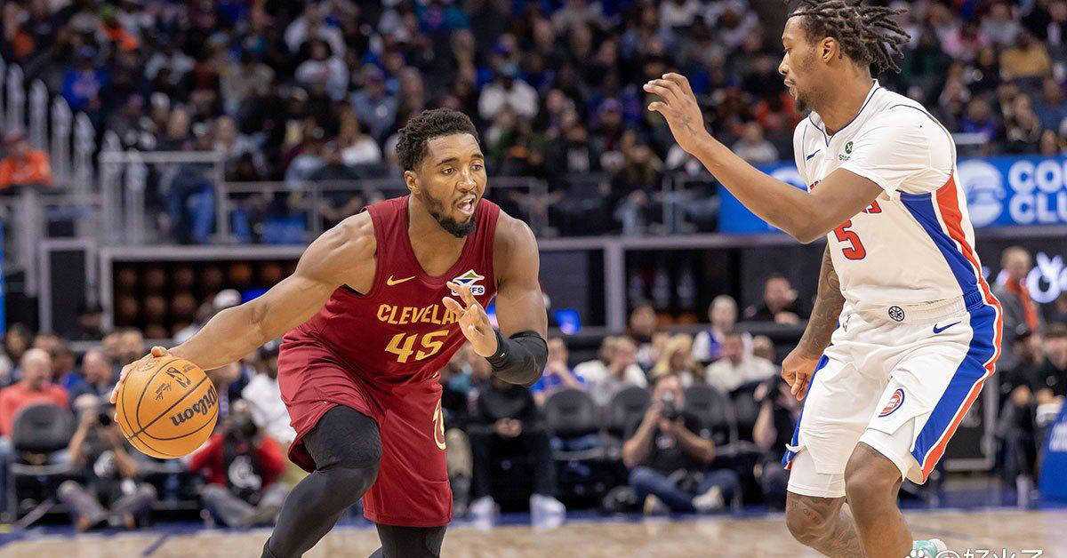 凯尔特人完胜广东队，米切尔扛起全队