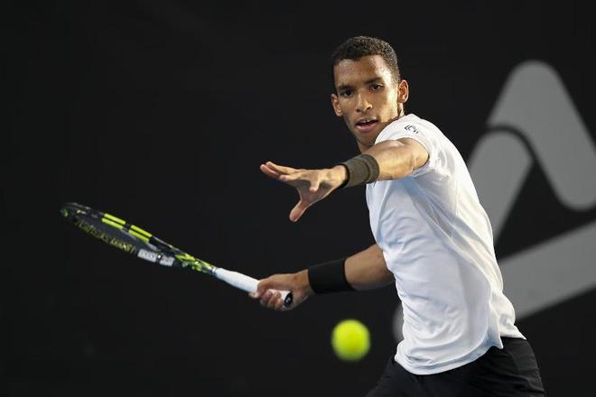 ATP总决赛鏖战美网，西西帕斯关键制胜