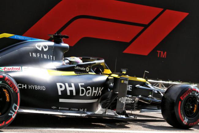 开云体育下载-雷诺车队翻盘梅赛德斯，阿隆索带队取胜