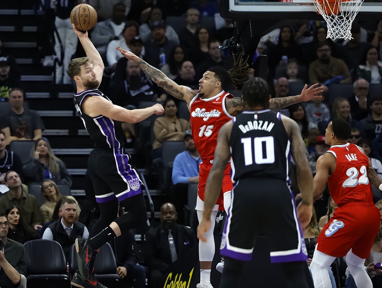 步行者力克灰熊，伦纳德点燃赛场