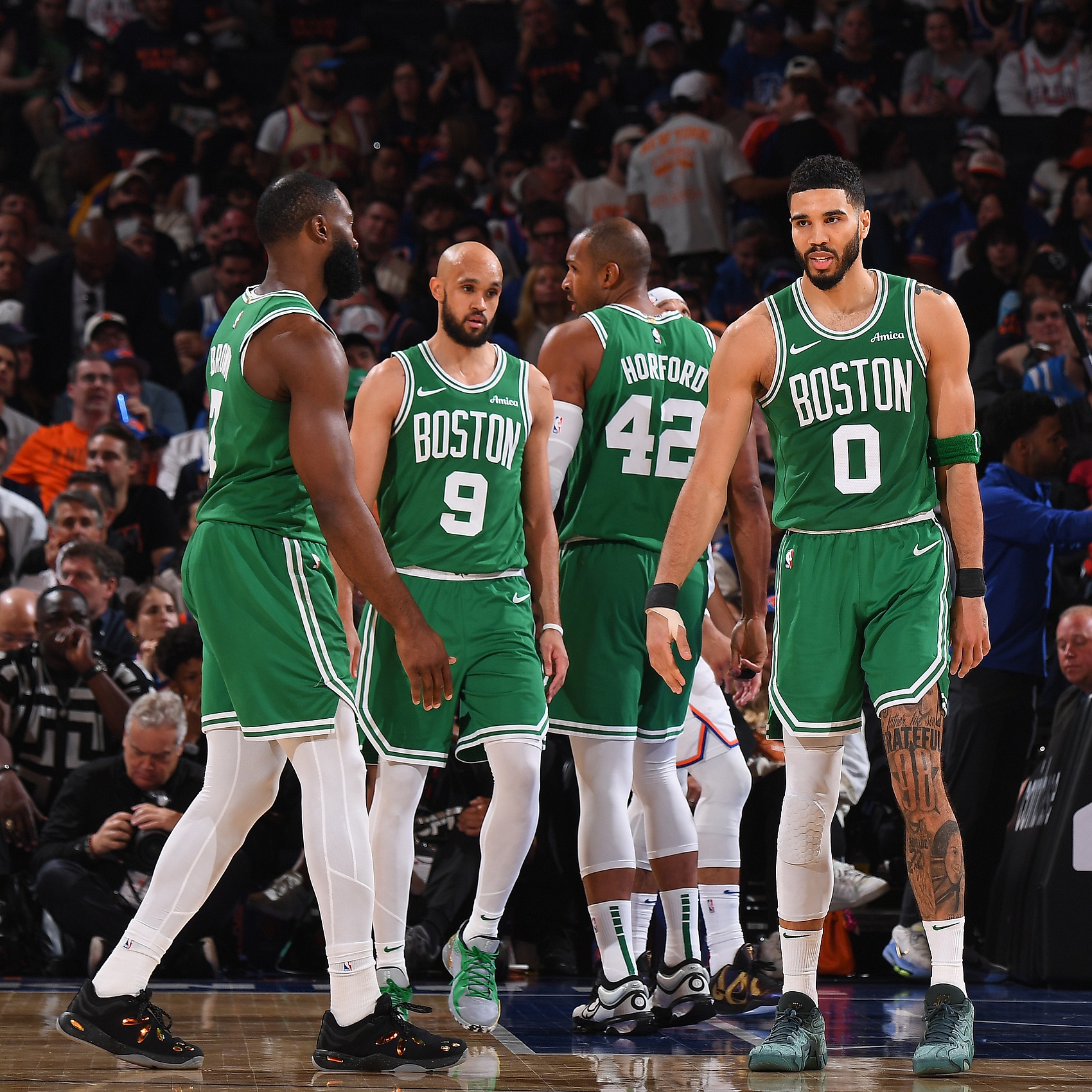 太阳碾压青岛队，塔图姆带队取胜